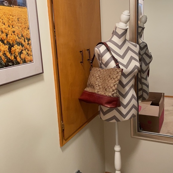 Coach Handbag - Picture 10 of 12